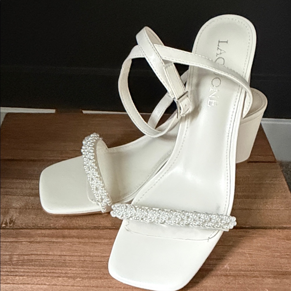 Lacuone Cream Pearl Embellished Strappy Heels Womens US‎ 7.5 EUC Bridal Wedding